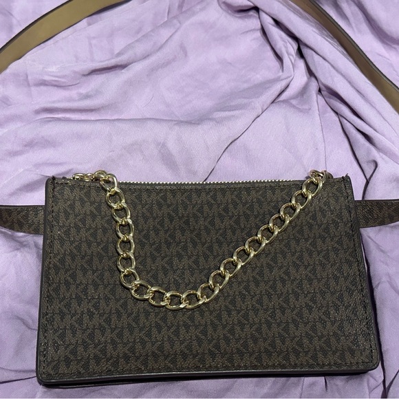 Michael Kors Signature Belt Bag - Picture 5 of 12